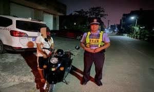 平而边境派出所深夜救助走失女子并帮其找回丢失车辆