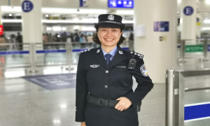 深圳皇岗边检站女民警黄从容忠诚担当奉献青春风采