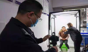 警察就要心里装着老百姓