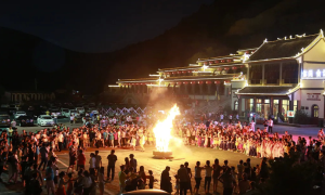 人祖山第五届音乐帐篷节开幕