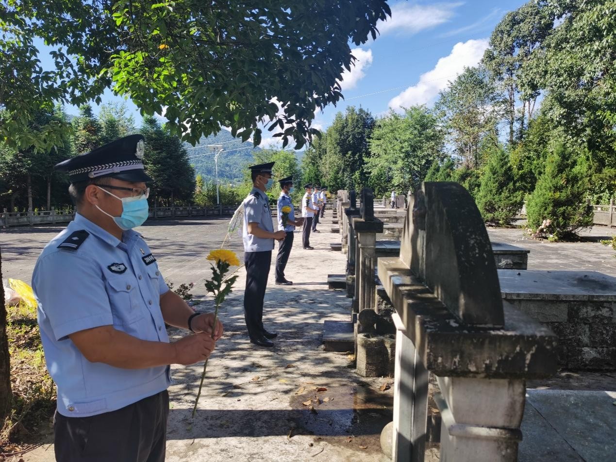 图片 3.jpg 图片 3.jpg