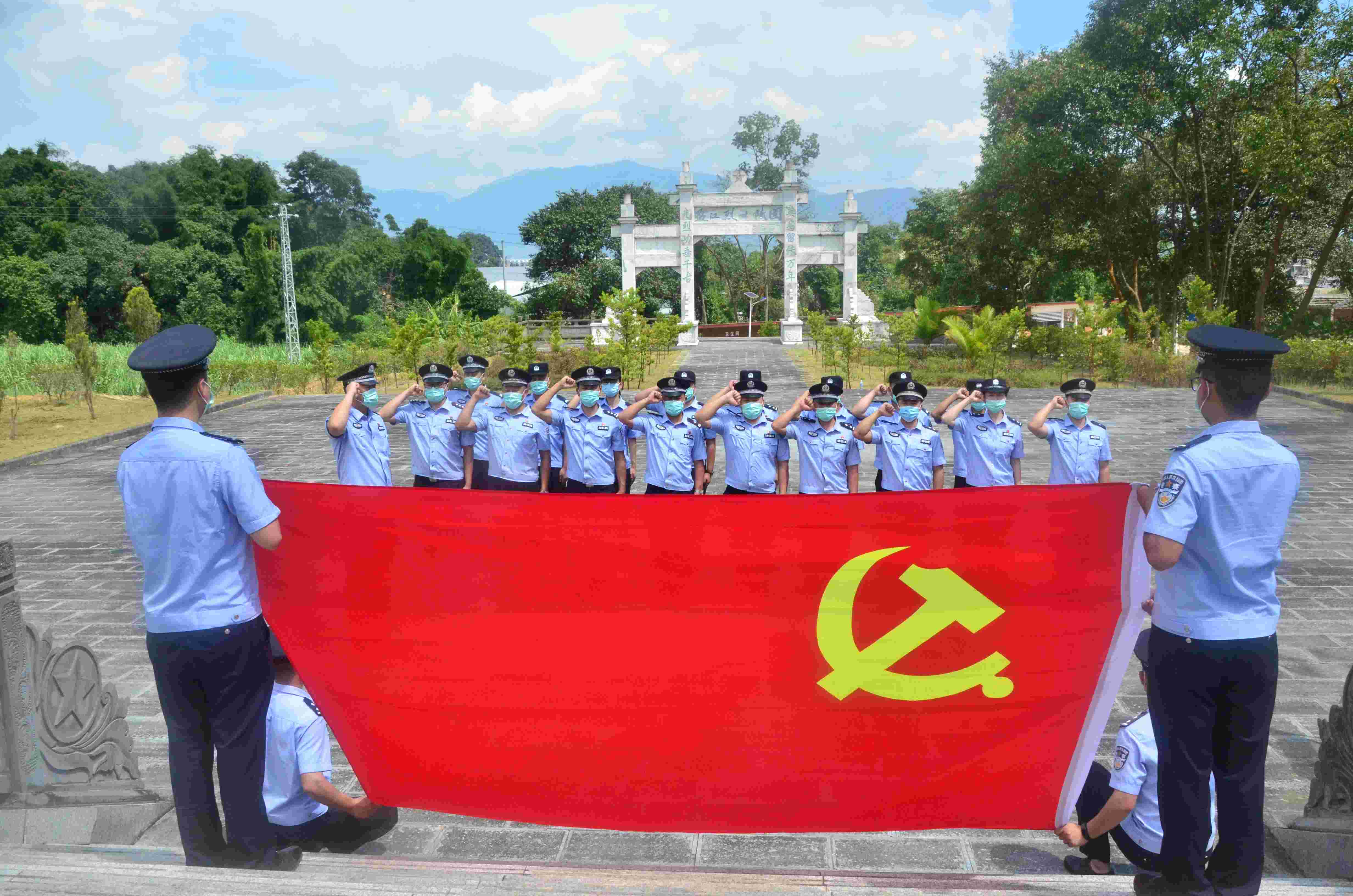 图片 2.jpg 图片 2.jpg