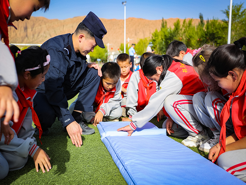 图片2.png 图片2.png