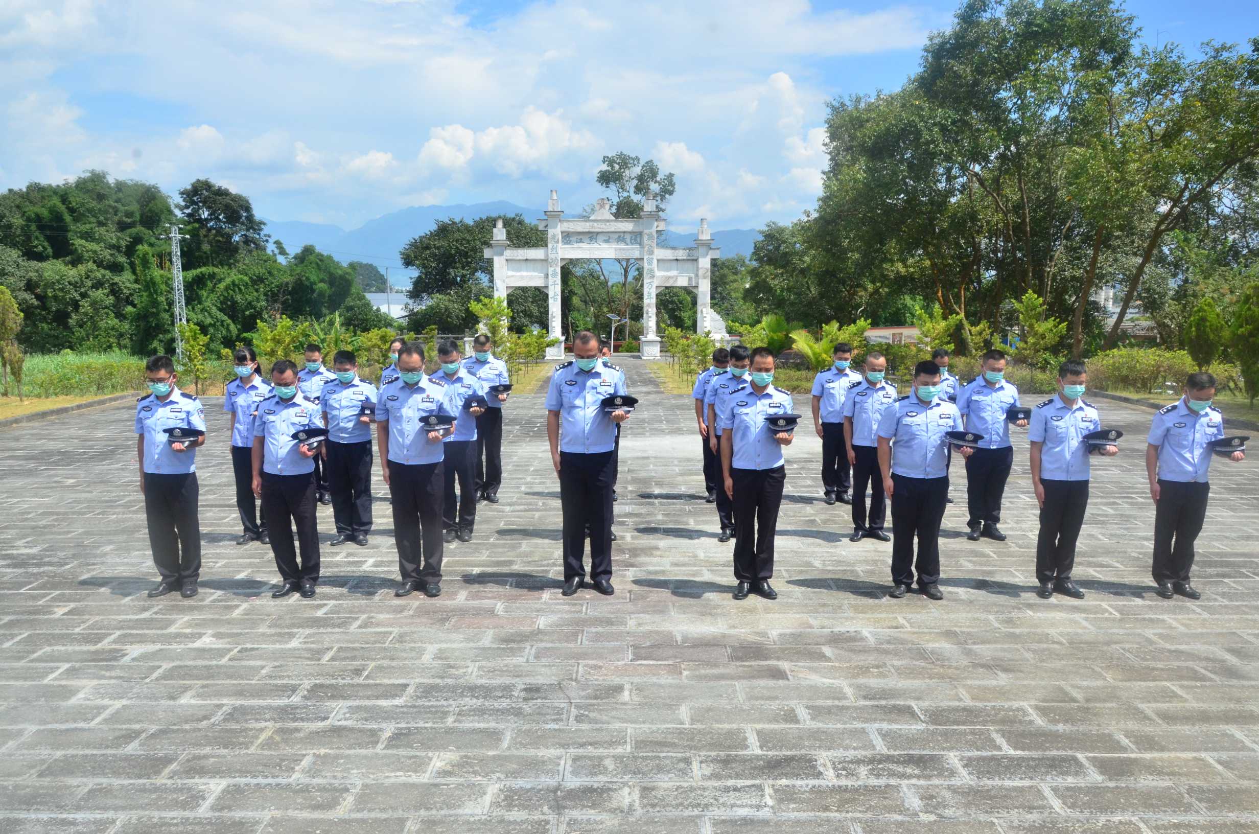 图片 4.jpg 图片 4.jpg