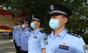 新疆老爷庙边检站加强队列礼仪训练