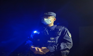 中秋佳节人团圆  “警”上添花护安宁