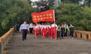 延边凉水边境派出所联合驻地学校开展爱国主义教育实践活动