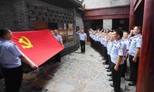 广西边检总站组织民警到邓颖超纪念馆开展参观见学活动