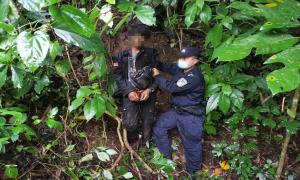 携毒隐藏玉米地 始料不及被抓捕
