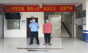 民警走访宣传显成效 群众主动上交枪支除隐患