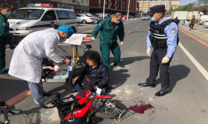 图们向上边境派出所民警及时救助一名遇险老人