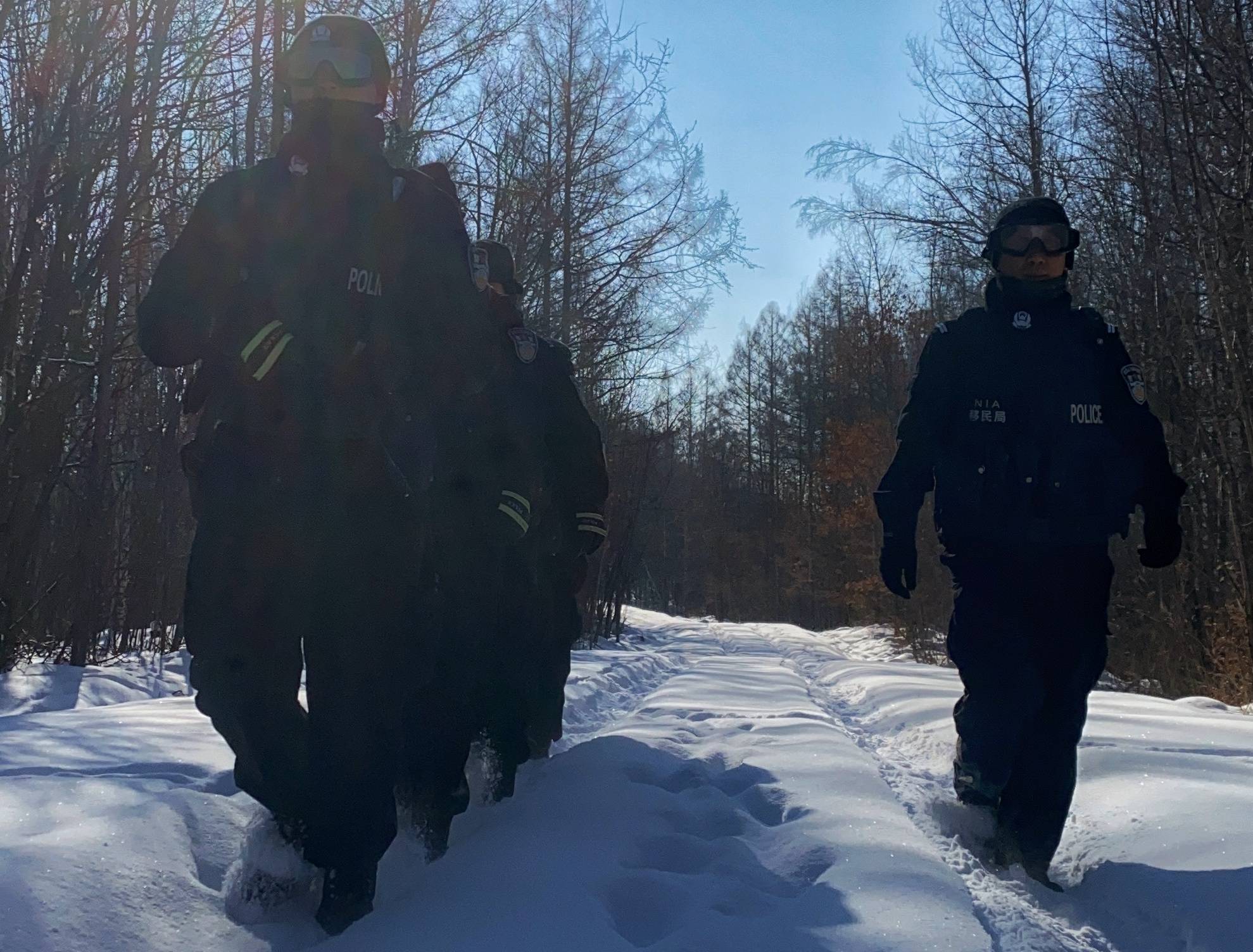 图片 2(1).jpg 图片 2(1).jpg