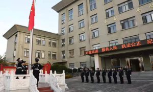 芒市机场出入境边防检查站形式多样庆祝第二个警察节