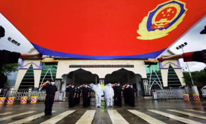 云南畹町出入境边防检查站芒海分站元旦送祝福