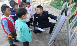安全宣传进校园 筑牢安全“防护墙”