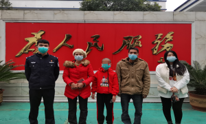失语男童走失 民警暖心救助