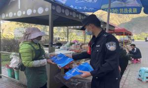 蛮云边境检查站深入周边村寨开展反诈知识宣传