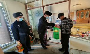 新春走基层 慰问暖民心