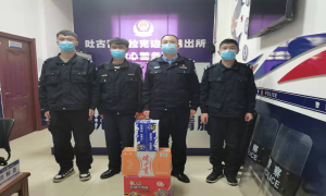 吐古青布拉克边境派出所元旦节期间慰问警务室辅警