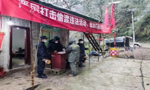 边关现雪景 寒冬有“警”观