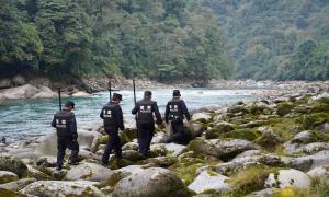 独龙江边境派出所民辅警元旦期间坚守岗位工作掠影