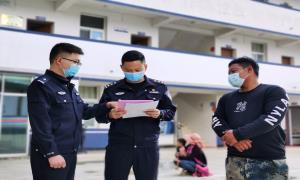 坚守岗位是对家人特殊的陪伴