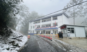 边境民辅警用36度的身体坚守在低至0度的风雪中