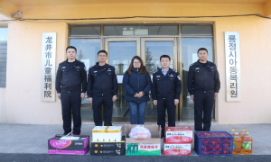 警心暖童心 冬日献真情