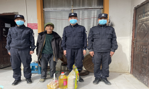 春节将至年味浓 派出所“不打烊”