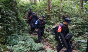 献礼人民警察节 金水河边检站十里村分站开展边境踏查活动