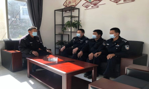 鲁掌边境派出所开展元旦走访慰问活动