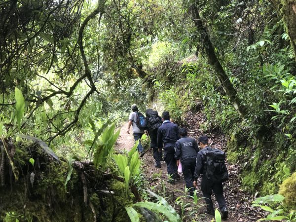 当祖国和人民需要时！他们挺身而出 用热血铸就忠诚 (3).jpg