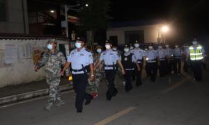 警地联合巡防 献礼二十大 守护万家安