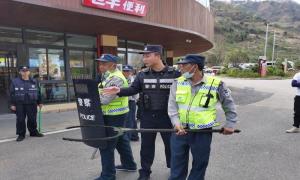 鲁掌边境派出所联合小沙坝服务区开展应急事件处置专题培训