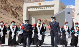 警民同心 情暖重阳节