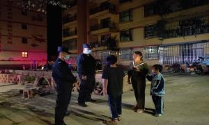 一男孩和弟弟吵架被家人责骂后赌气离家出走！平河边境民警紧急搜寻