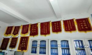 “锦旗”背后的故事