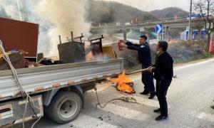 巡逻途中遇火情 民警妥善处置