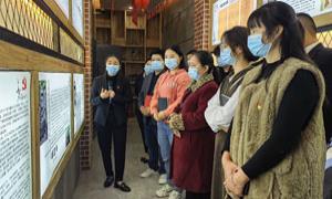 “清风满三江”廉洁文化走进宜宾乡镇影院