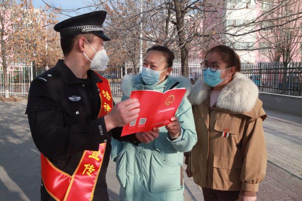 宪法宣传走基层入万家 (2).jpg