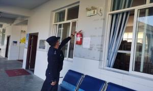 古登边境派出所达本警务室开展辖区校园安全大检查