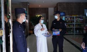 花桥坝边境检查站开展“普法到家”活动