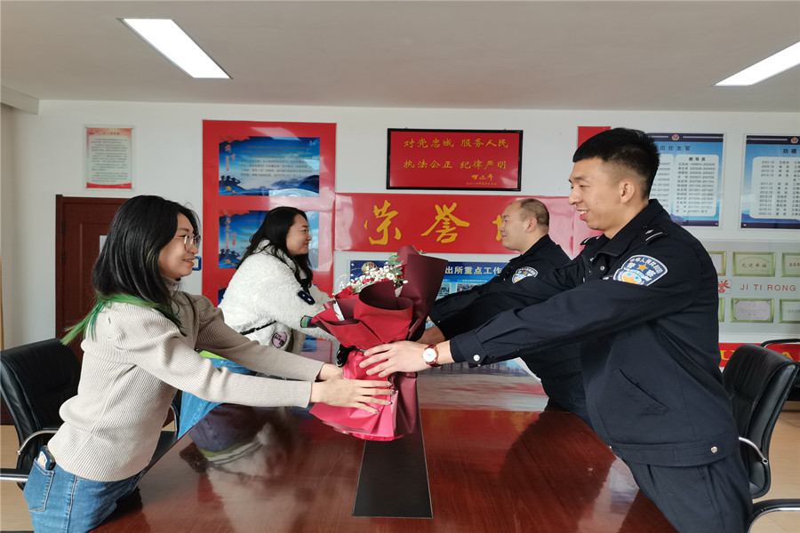 图片 1.png 图片 1.png