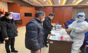 全力筑牢疫情防控“前沿哨位”在大战大考中勇扛“硬核担当”