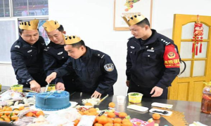 “疫”线战地，集体生日暖警心