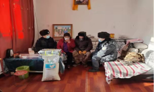 阿吾斯奇边境派出所扎实开展民族团结一家亲走访活动