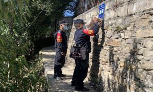 子里甲边境派出所开展打击跨境违法犯罪普法宣传活动