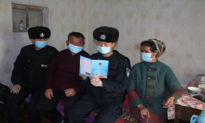 铁布肯乌散边境派出所深入辖区开展法律法规宣传工作