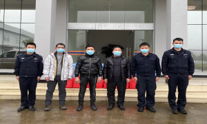 爱心企业捐赠防疫物资 助力一线疫情防控