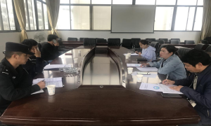 鹿马登边境派出所深入辖区开展幼儿园开学前安全检查